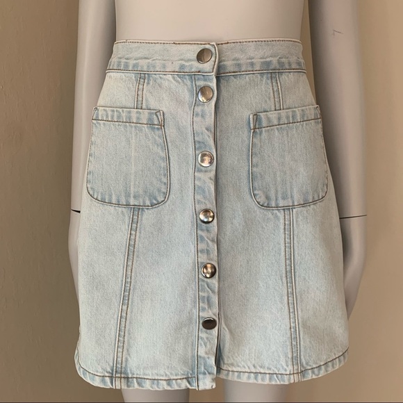 BDG Light Blue Denim Snap Front Pocket Mini Skirt Size Small - Picture 4 of 15
